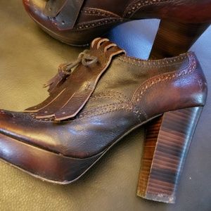 Frye Kiltie Platform leather boots extremely Rare! Sz 9.5